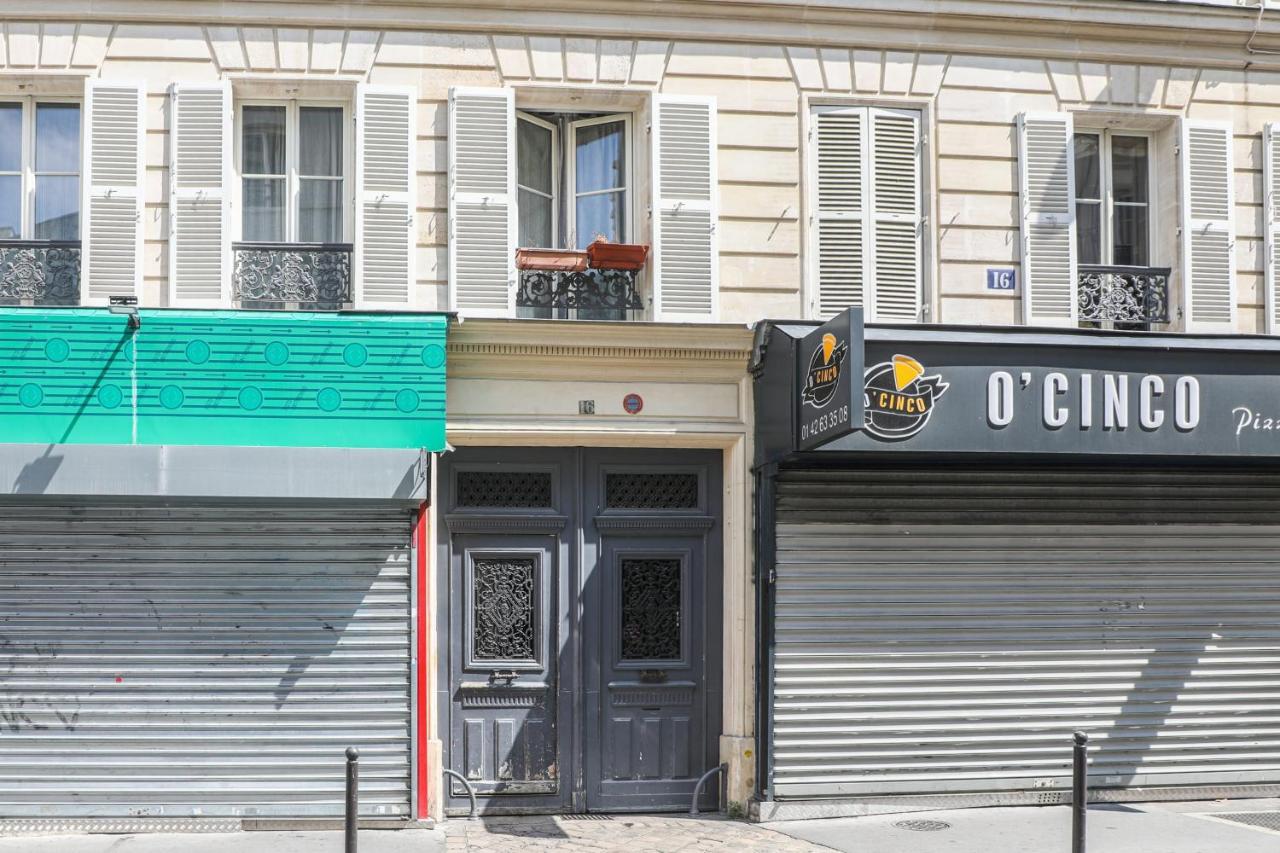Artists' Studio On The Roofs Of Montmartre - Welkeys Paris Exterior foto